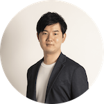 企業代表者顔写真