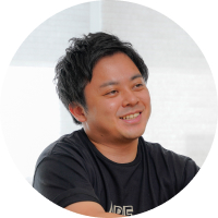 企業代表者顔写真
